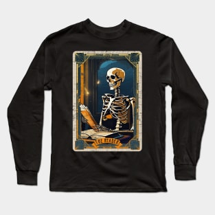 The Reader Retro Skeleton Halloween Tarot Card Long Sleeve T-Shirt
